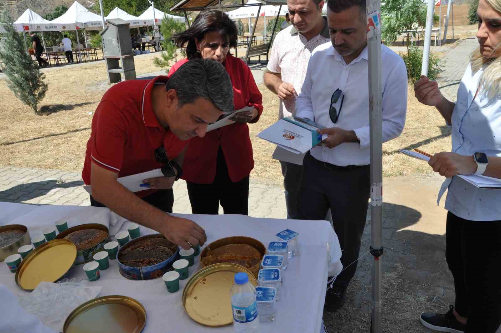 Sason’da en iyi bal yarışması düzenlendi
