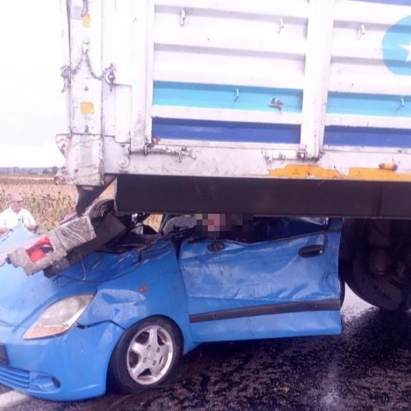 Kırklareli’de tır ile otomobil çarpıştı: 1 ölü