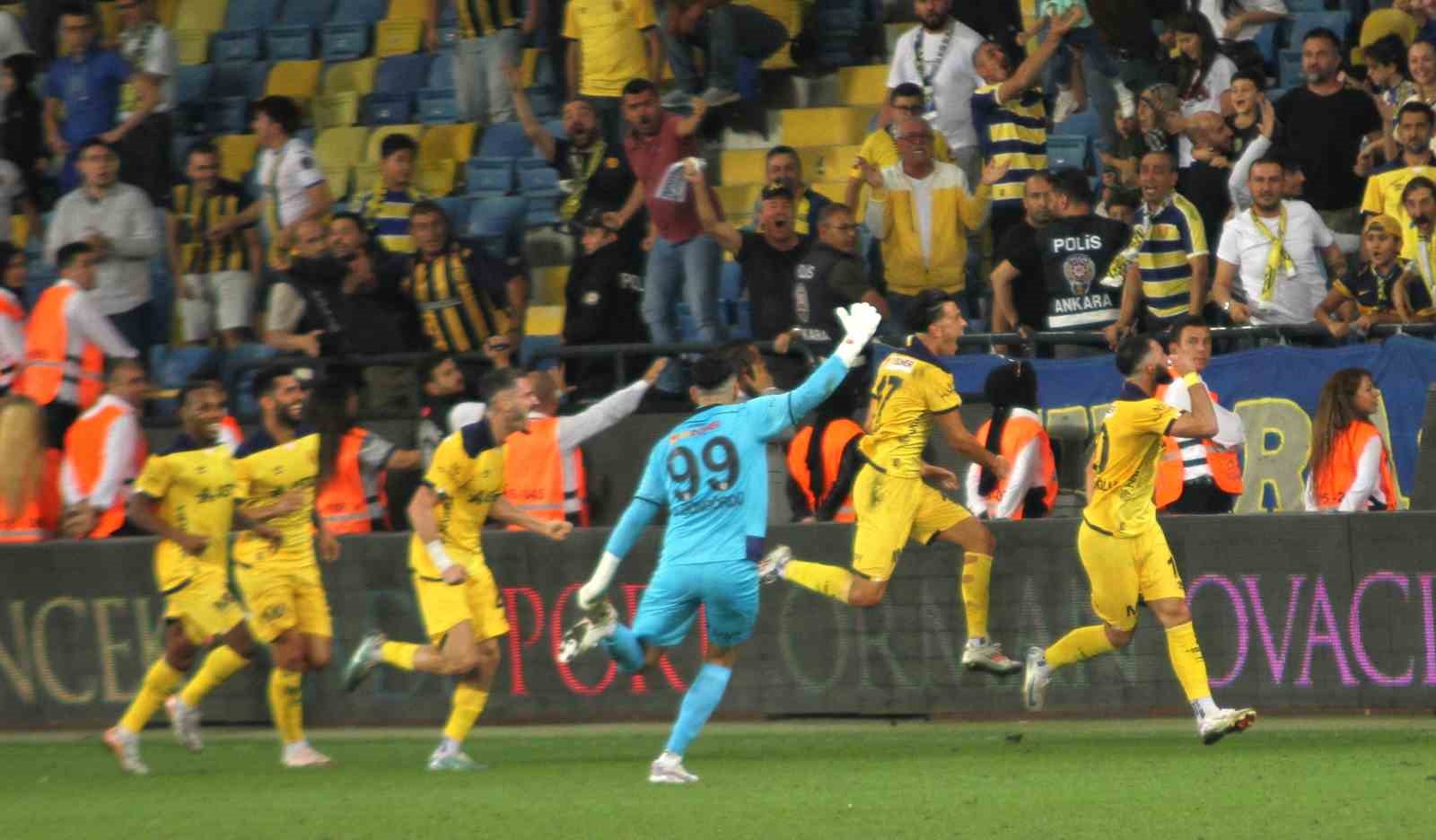 Trendyol 1. Lig: MKE Ankarag&uuml;c&uuml;: 2 - İstanbulspor: 1

