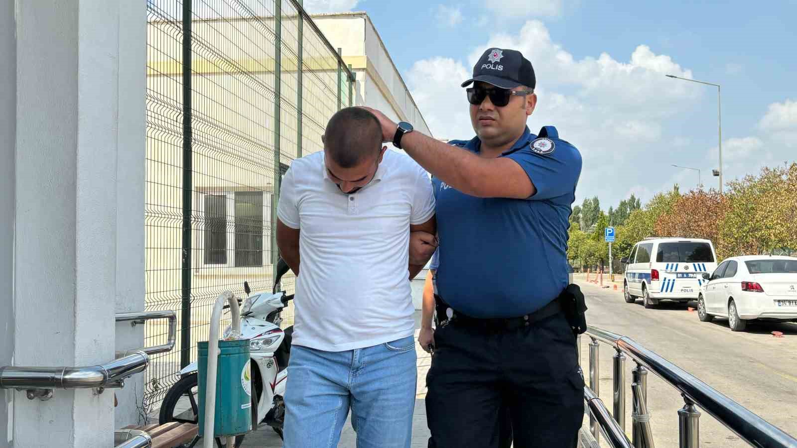 Y&uuml;reğir polisinden silah operasyonu
