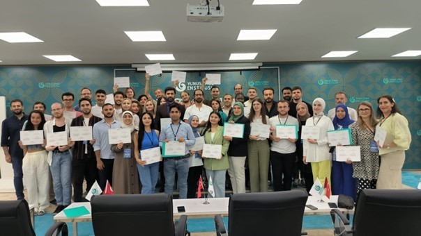 Yunus Emre Enstit&uuml;s&uuml; T&uuml;rk k&uuml;lt&uuml;r&uuml;n&uuml; d&ouml;rt farklı tematik yaz okulu ile tanıttı
