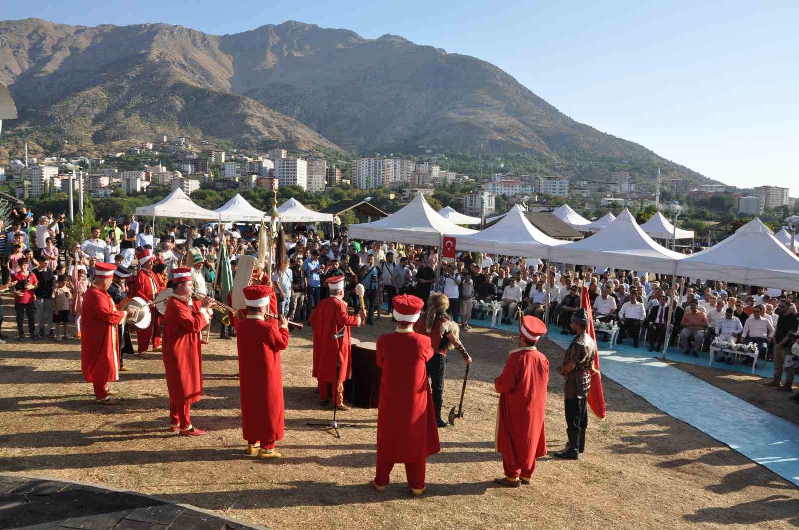 Mereto Dağı eteklerindeki Bal, Ceviz, Çilek ve Yayla Festivali yoğun ilgi gördü