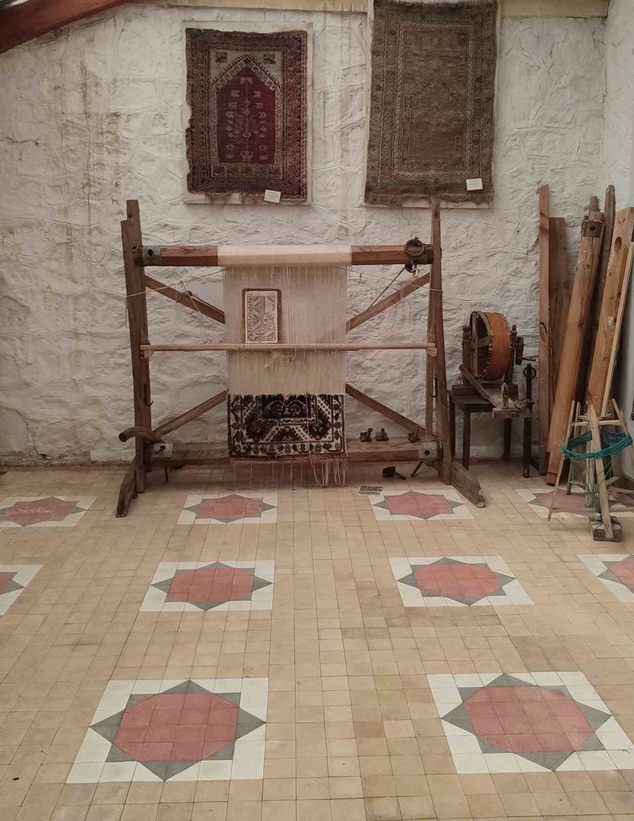 G&ouml;rdes&rsquo;in tarihi burada yatıyor
