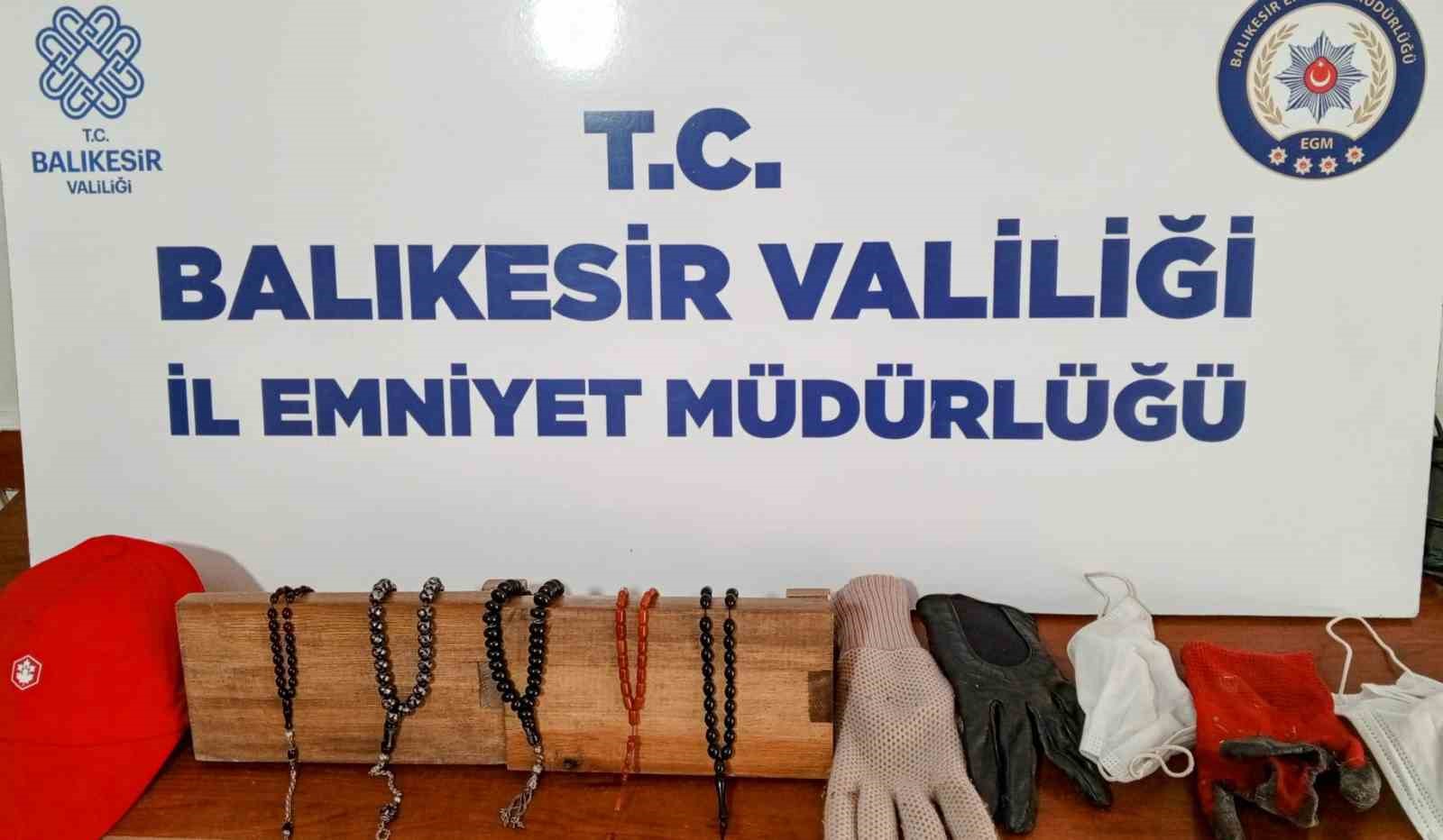 Bandırma&rsquo;da hırsızlık şebekesi &ccedil;&ouml;kertildi: 3 ş&uuml;pheli yakalandı
