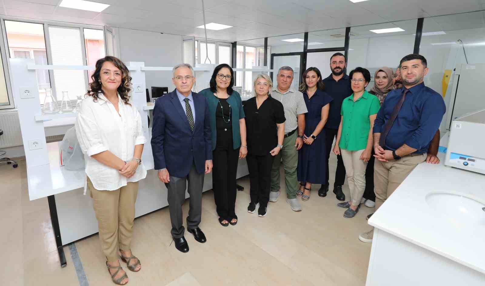 GA&Uuml;N beslenme ve diyetetik b&ouml;l&uuml;m&uuml; iki yeni laboratuvar ile eğitim &ouml;ğretime başlıyor
