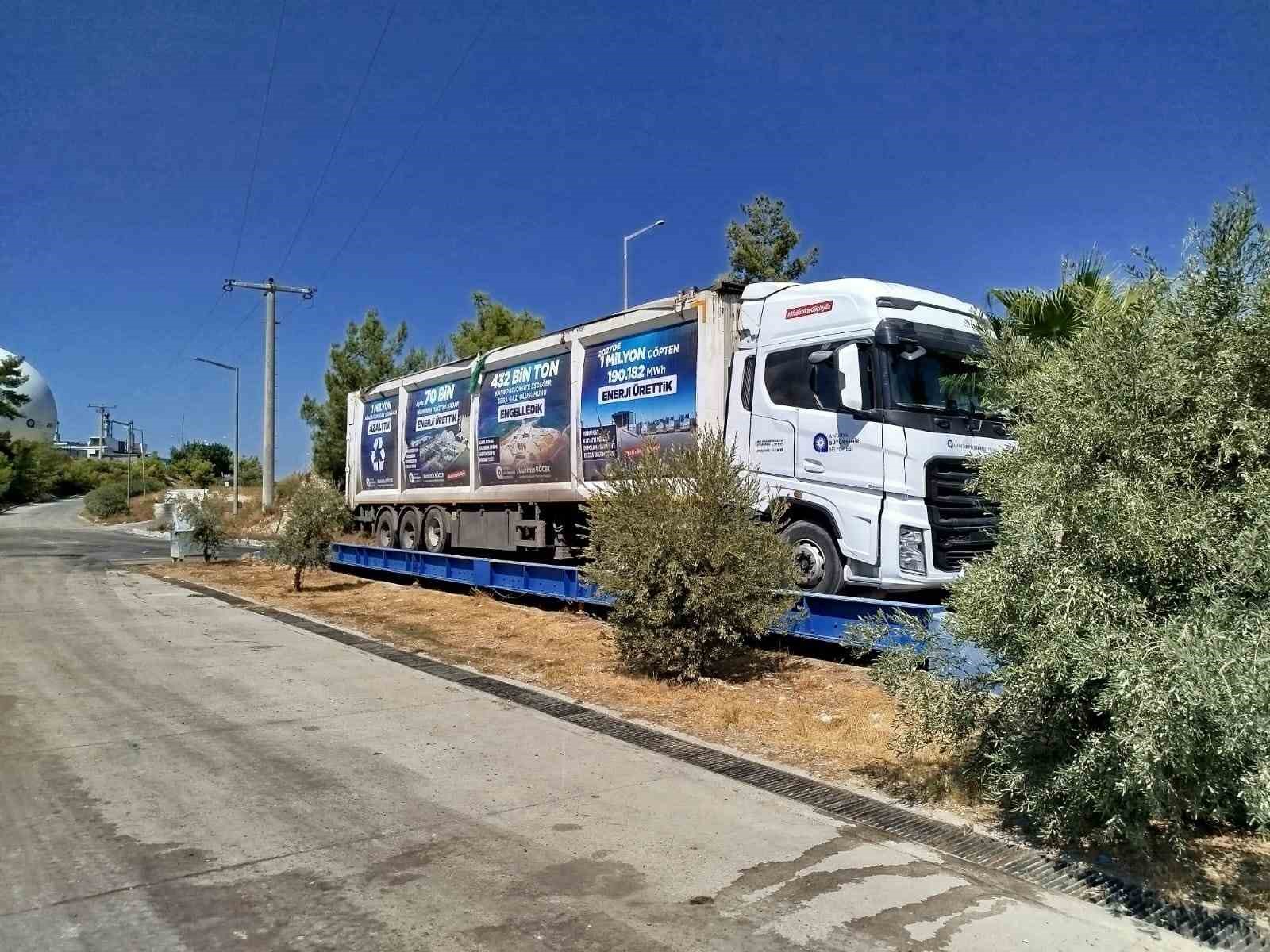 Manavgat katı atık transfer tesisi tam kapasite çalışıyor