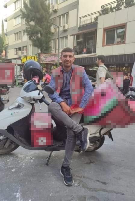 Park halindeki kamyona çarpan motokurye hayatını kaybetti