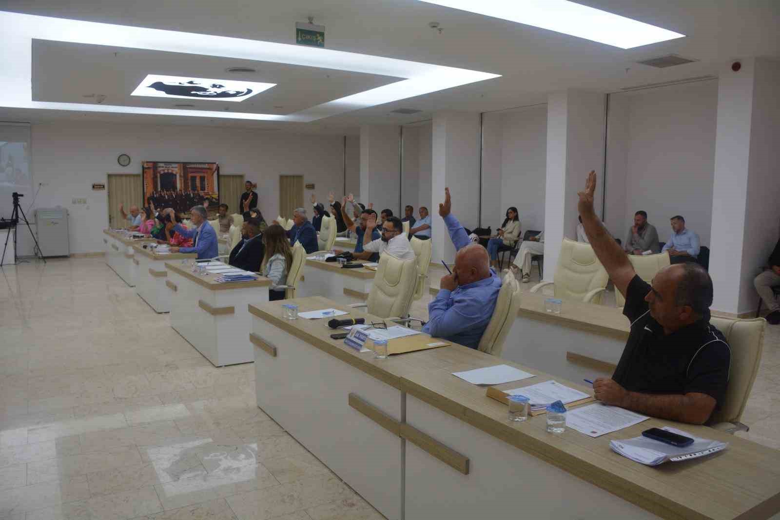MHP&rsquo;den Başkan Subaşı&rsquo;ya sorular
