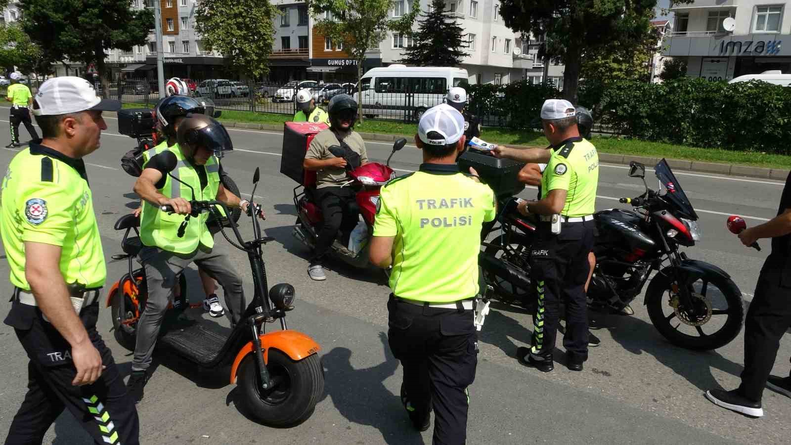 Ordu’da motosiklet sürücülerine denetim ve bilgilendirme