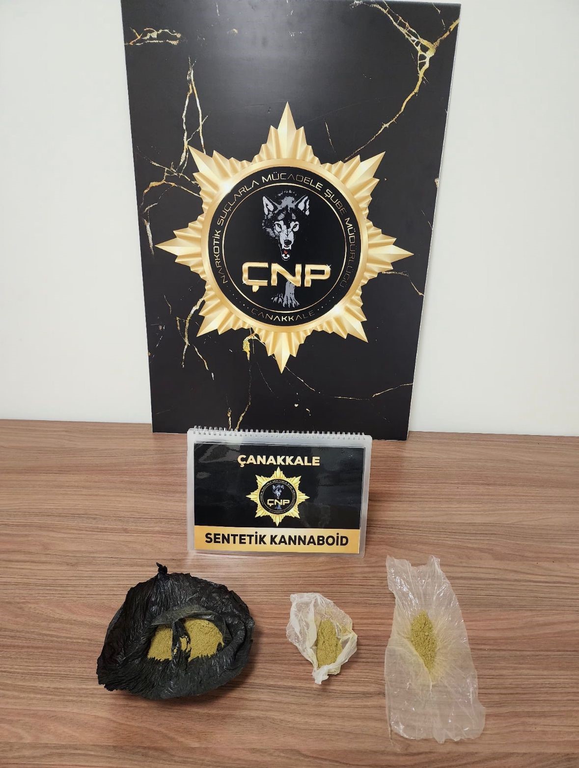 &Ccedil;anakkale&rsquo;de uyuşturucu operasyonu
