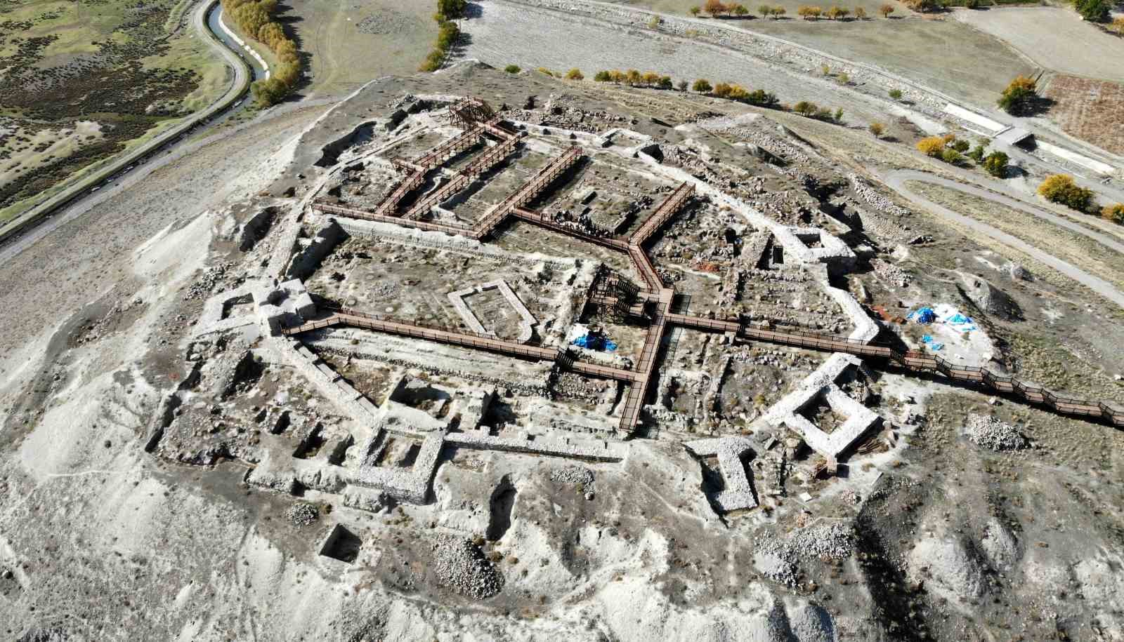Doğu Anadolu B&ouml;lgesinde g&ouml;r&uuml;lmesi gereken antik kentler
