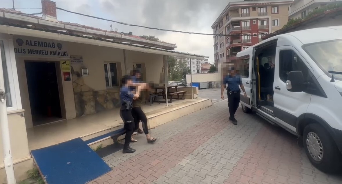 &Ccedil;ekmek&ouml;y&rsquo;de otizmli genci darbeden 2 kişi g&ouml;zaltına alındı
