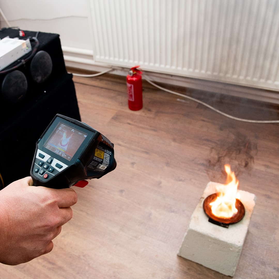 Petrol kaynaklı yangınlar, ses dalgalarıyla s&ouml;nd&uuml;r&uuml;lebilecek
