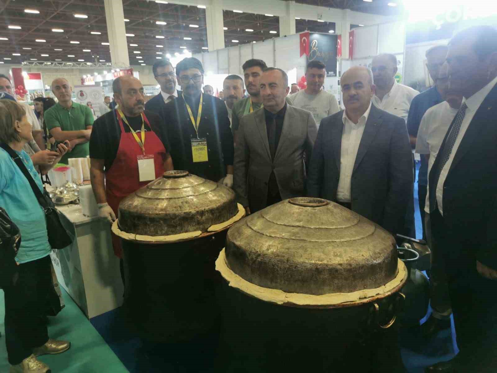 Vali Dağlı, "&Ccedil;orum&rsquo;un y&ouml;resel &uuml;r&uuml;nlerini d&uuml;nyaya tanıtacağız"
