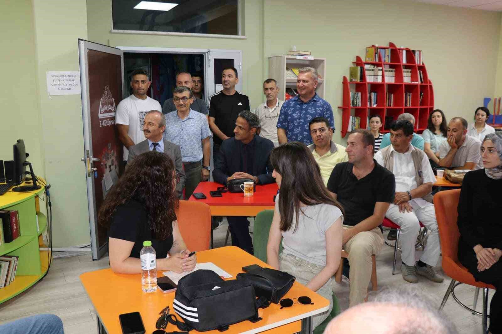 Kaymakam Kaya, &lsquo;T&uuml;rkiye Y&uuml;zyılı M&uuml;fredat Semineri&rsquo;ne katıldı
