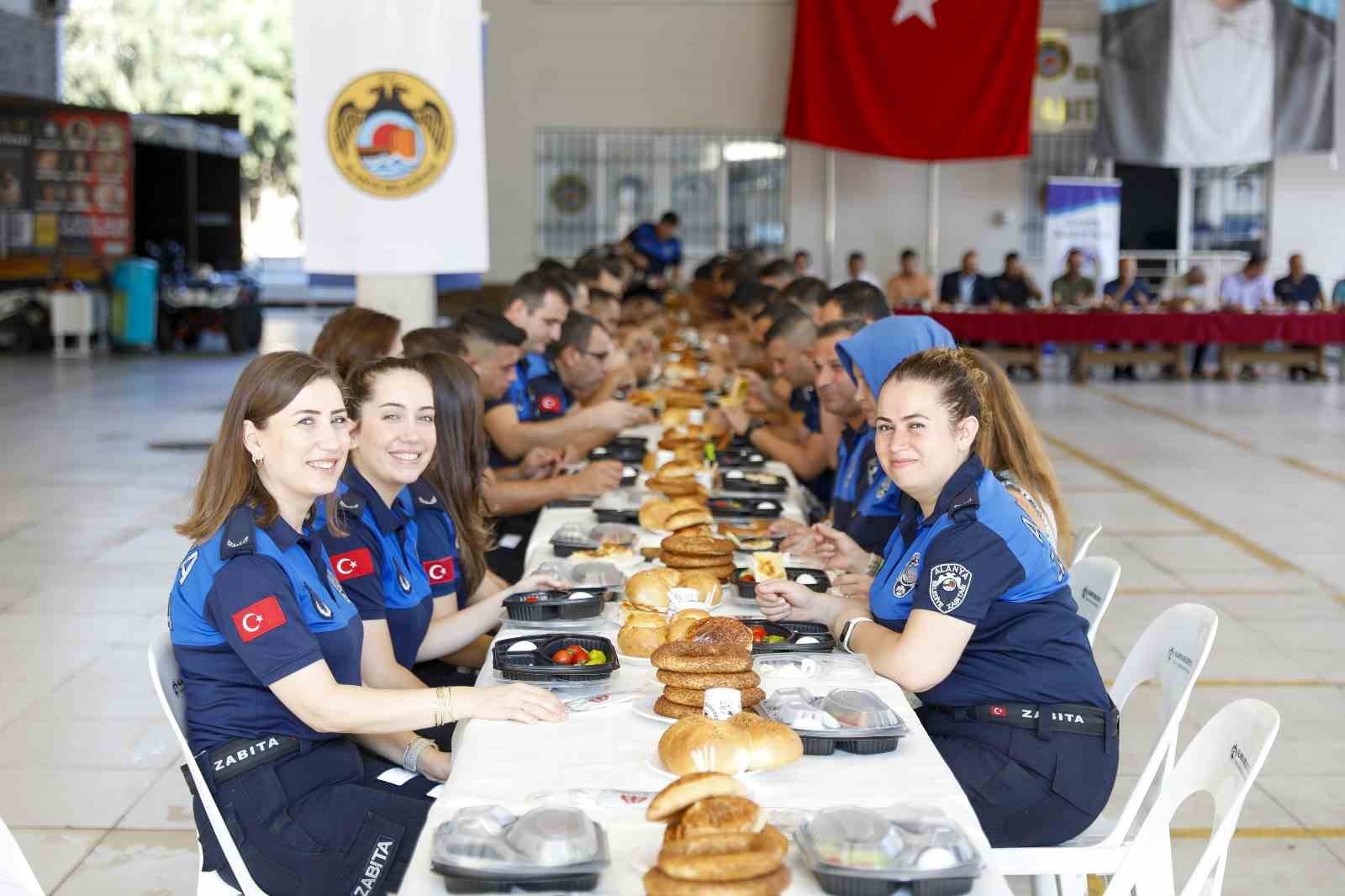 Başkan Özçelik: "Hedefimiz huzurlu ve güvenli bir Alanya"