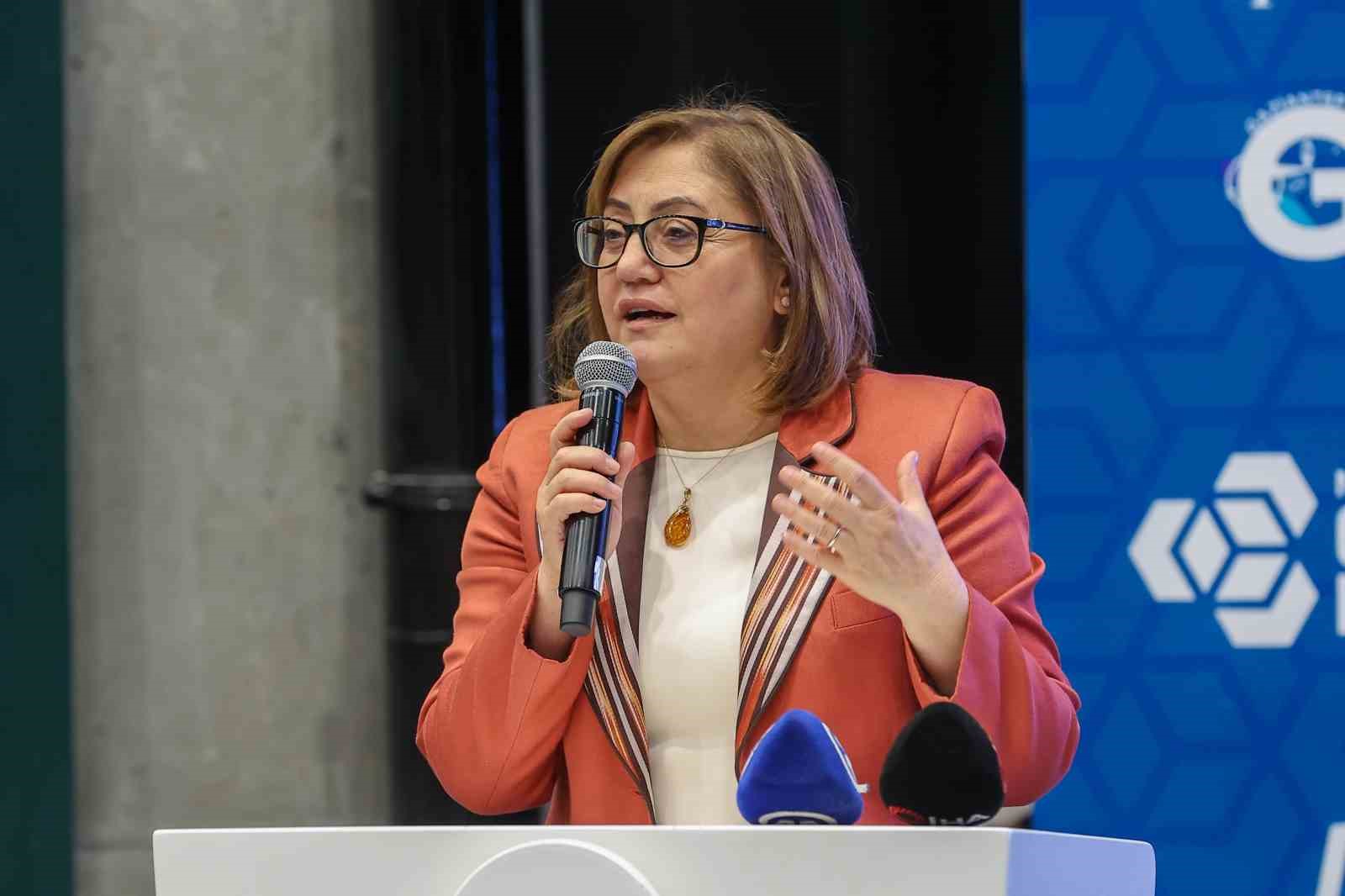 Gaziantep Büyükşehir ev sahipliğinde "Dijital Dünya’da Çocuk Çalıştayı" düzenlendi
