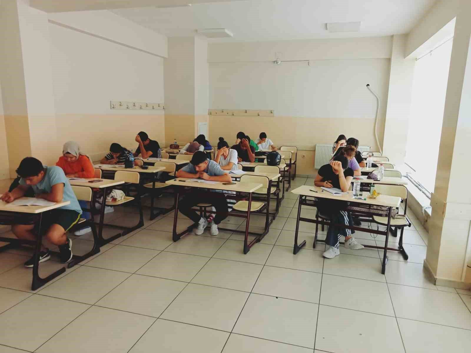 Başarının yolu Şahinbey Belediyesinin Gen&ccedil;lik Merkezlerinden ge&ccedil;iyor
