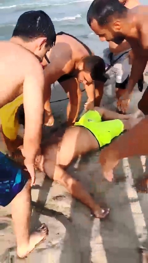 Samsun&rsquo;da 22 yaşındaki gen&ccedil; boğulmaktan son anda kurtarıldı
