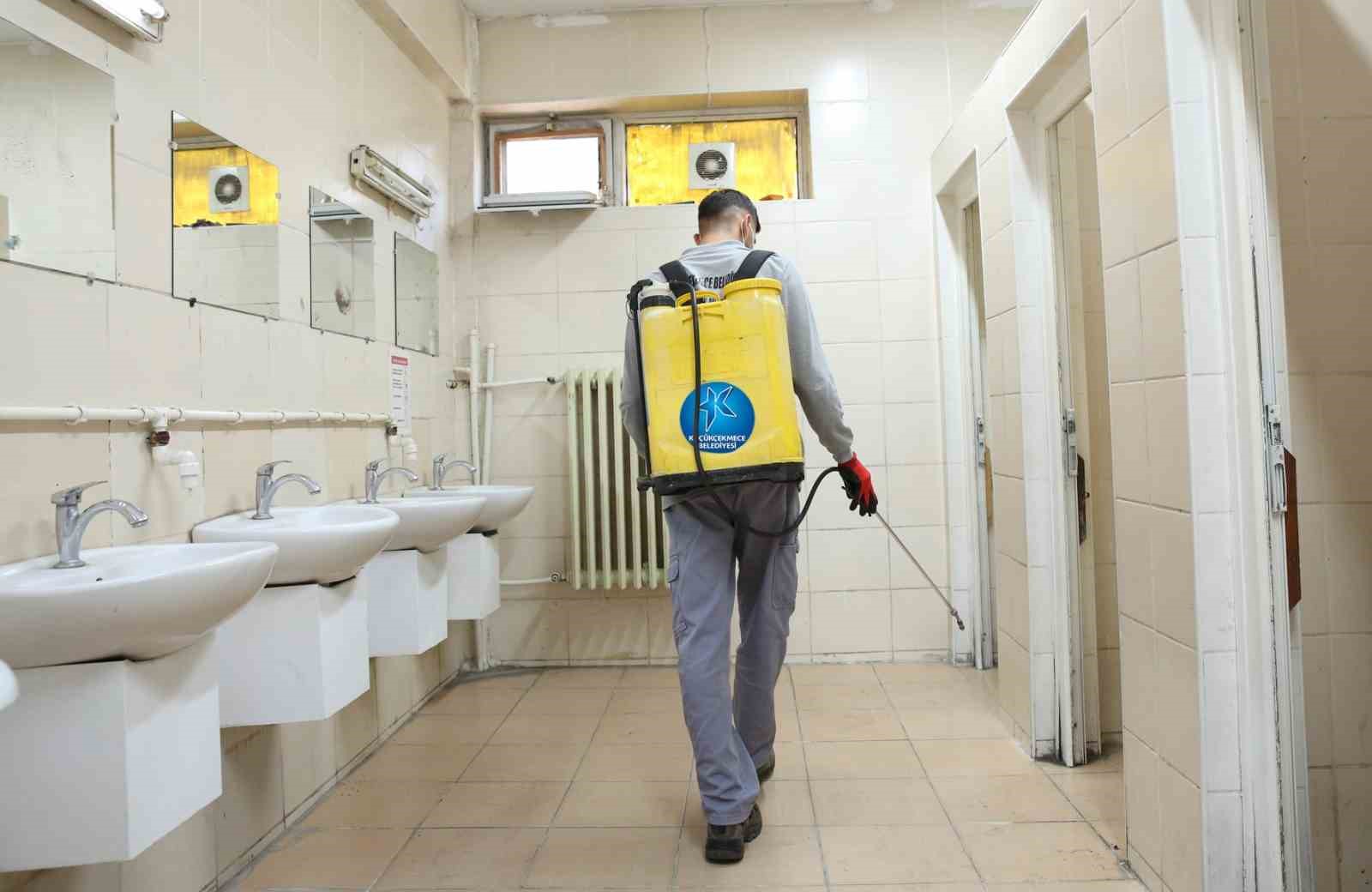 K&uuml;&ccedil;&uuml;k&ccedil;ekmece&rsquo;de okullar yeni eğitim-&ouml;ğretim yılına hazır
