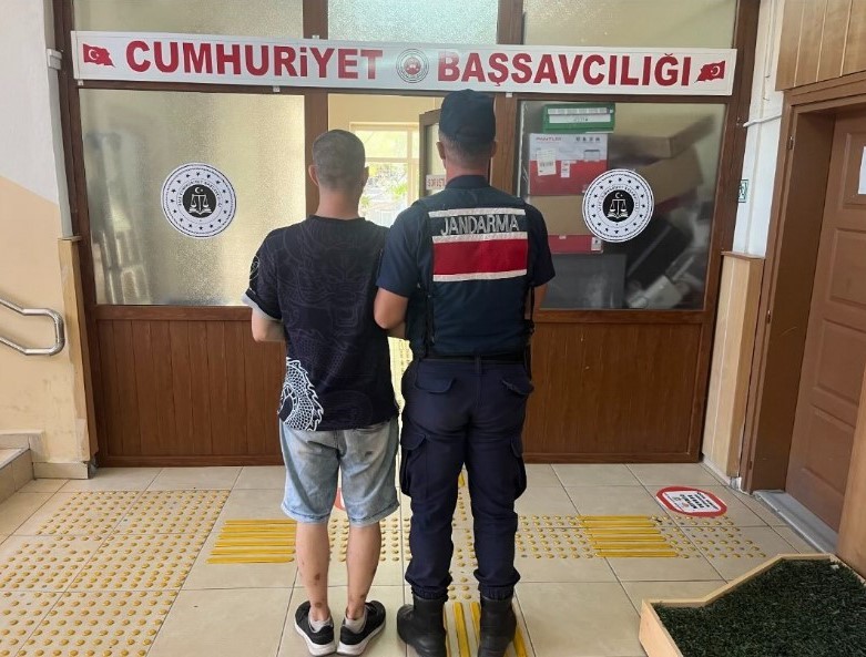 Kırklareli&rsquo;nde aranması olan 10 ş&uuml;pheli yakalandı
