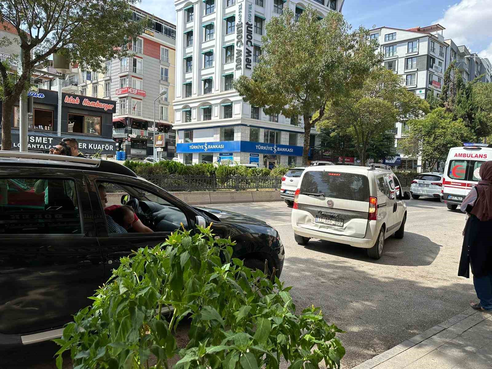 Bilecik’te meydana gelen zincirleme trafik kazasında 1 kişi yaralandı
