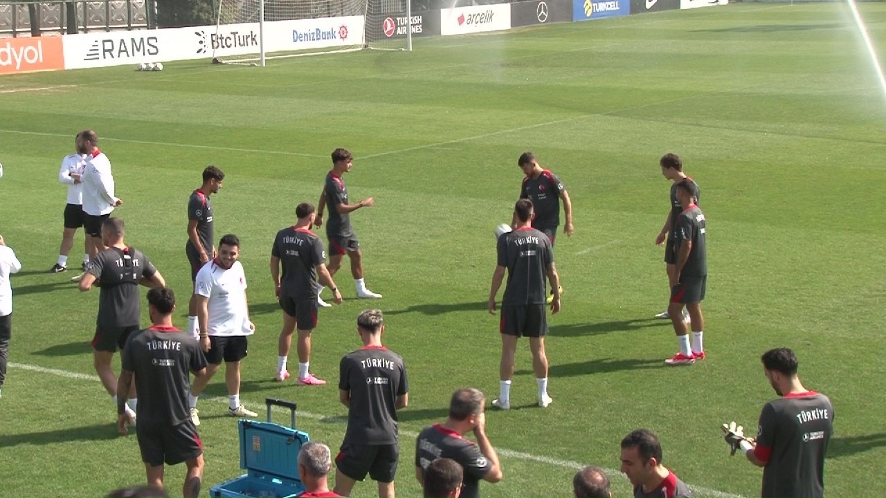 A Milli Futbol Takımı, Galler maçı hazırlıklarına devam etti