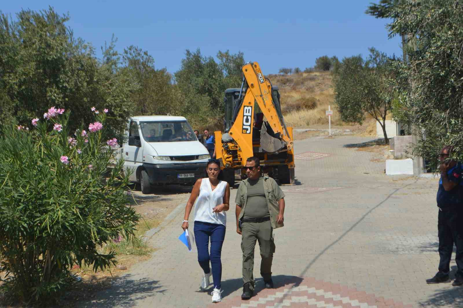 Turistik Cunda Adası yolu az daha ulaşıma kapatılıyordu
