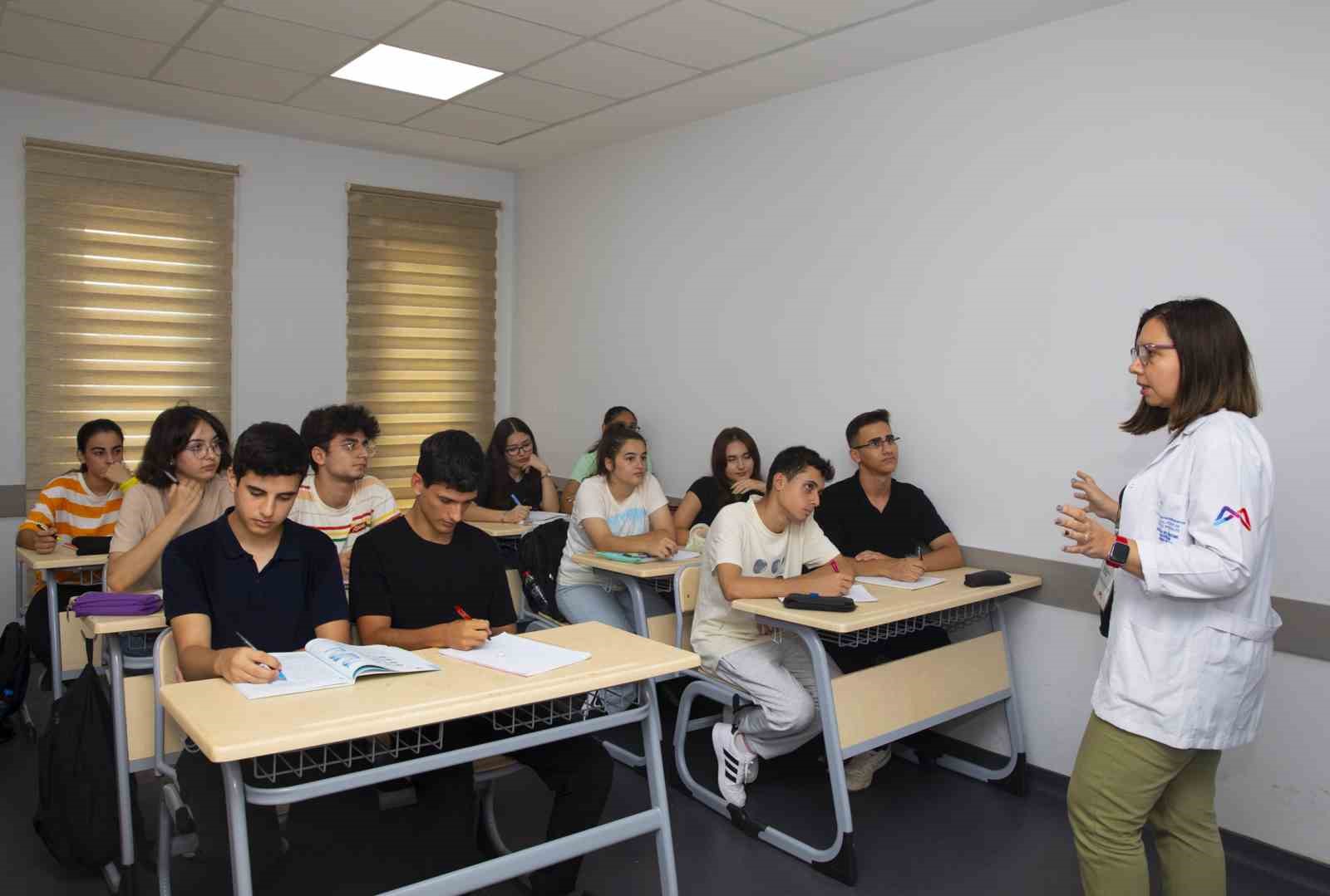 Mersin’deki kurs merkezlerinde ders zili çaldı
