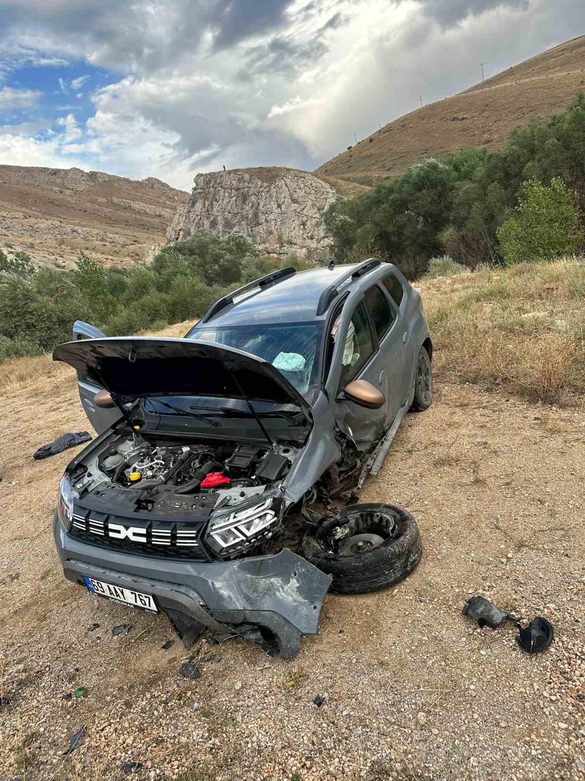 Konursu köyü yakınlarında trafik kazası: 1 ölü 2 yaralı
