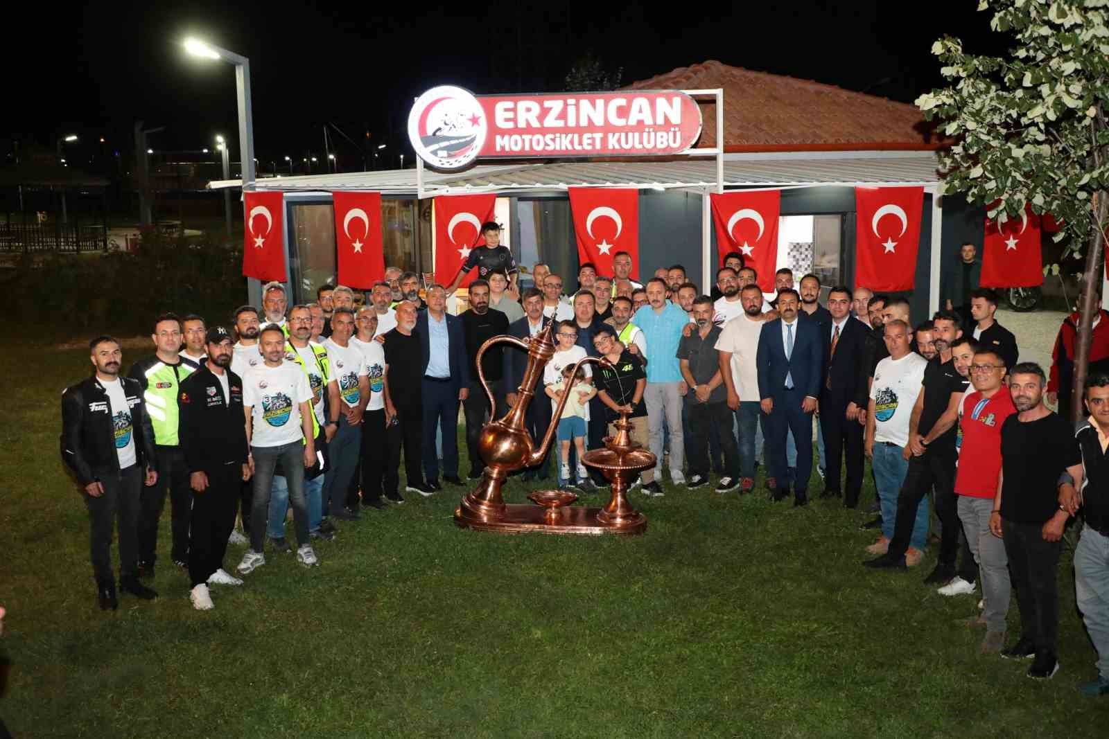Vali Aydoğdu Erzincan Motosiklet Kul&uuml;b&uuml; ile buluştu

