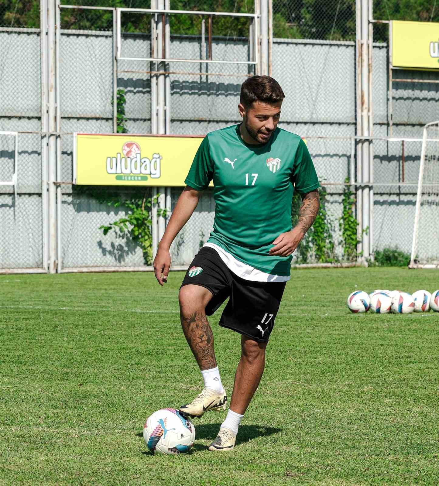 Bursaspor, D&uuml;zcespor ma&ccedil;ı hazırlıklarını tamamladı
