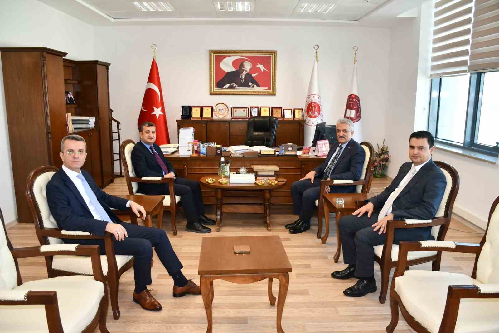 Kırıkkale Valisi Makas&rsquo;tan adli yıl ziyareti
