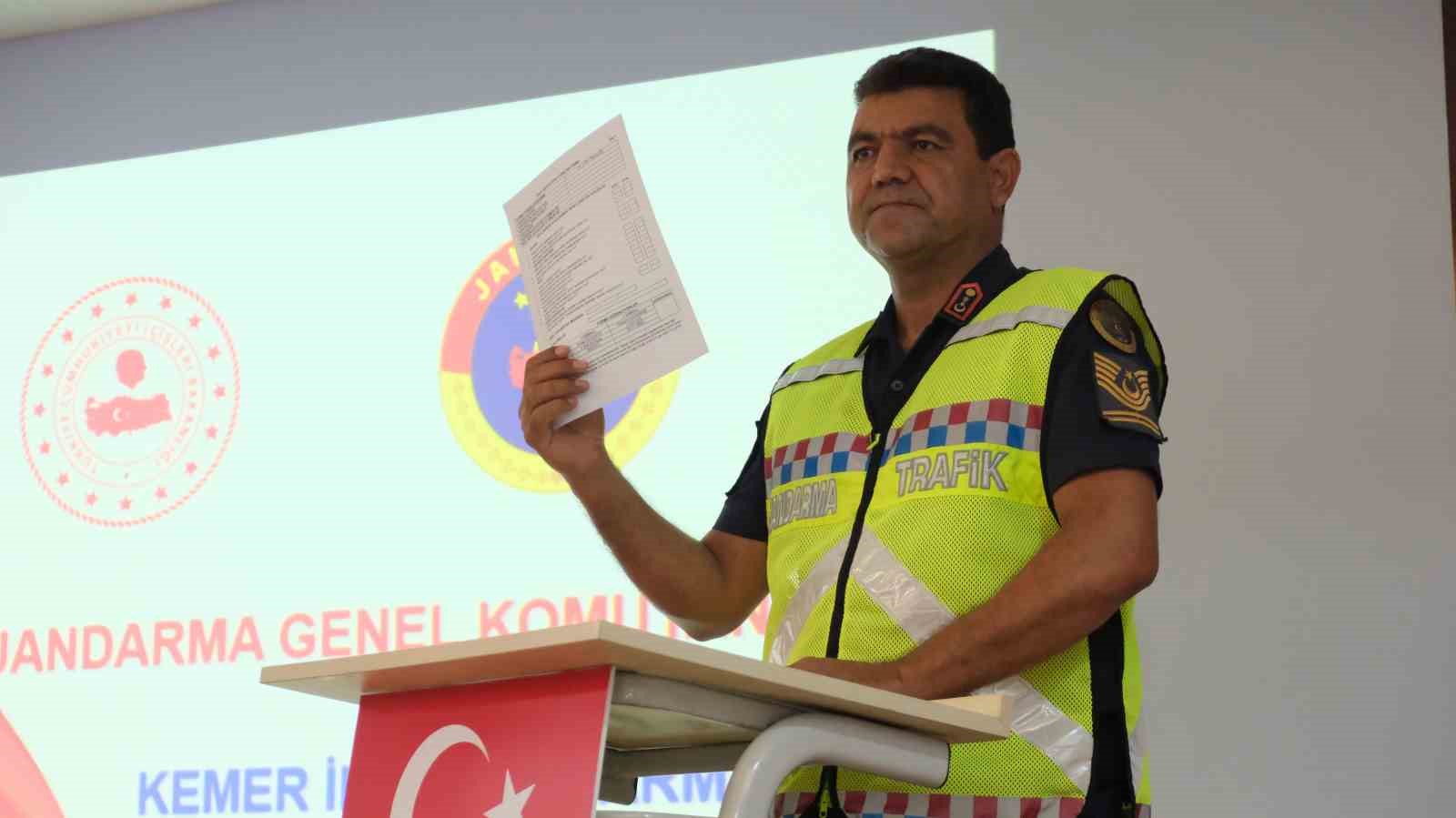 Kemer’de servis şoförlerine eğitim
