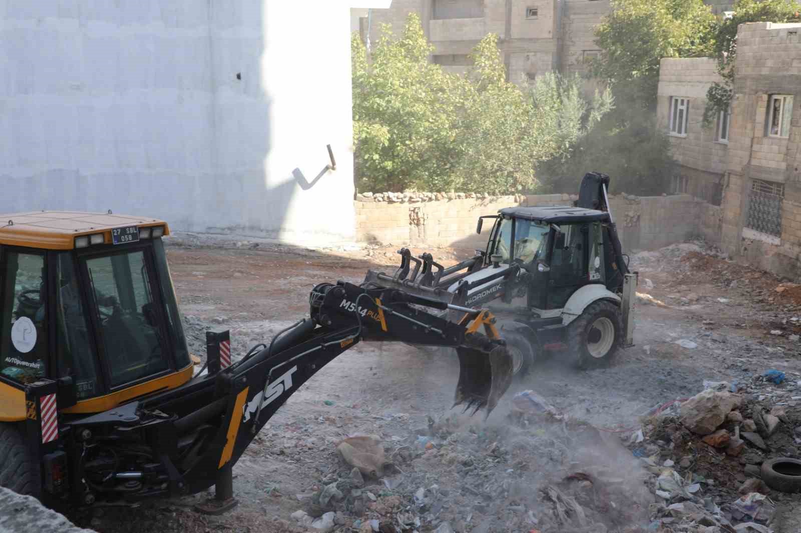 Şehitkamil&rsquo;deki boş araziler temizleniyor
