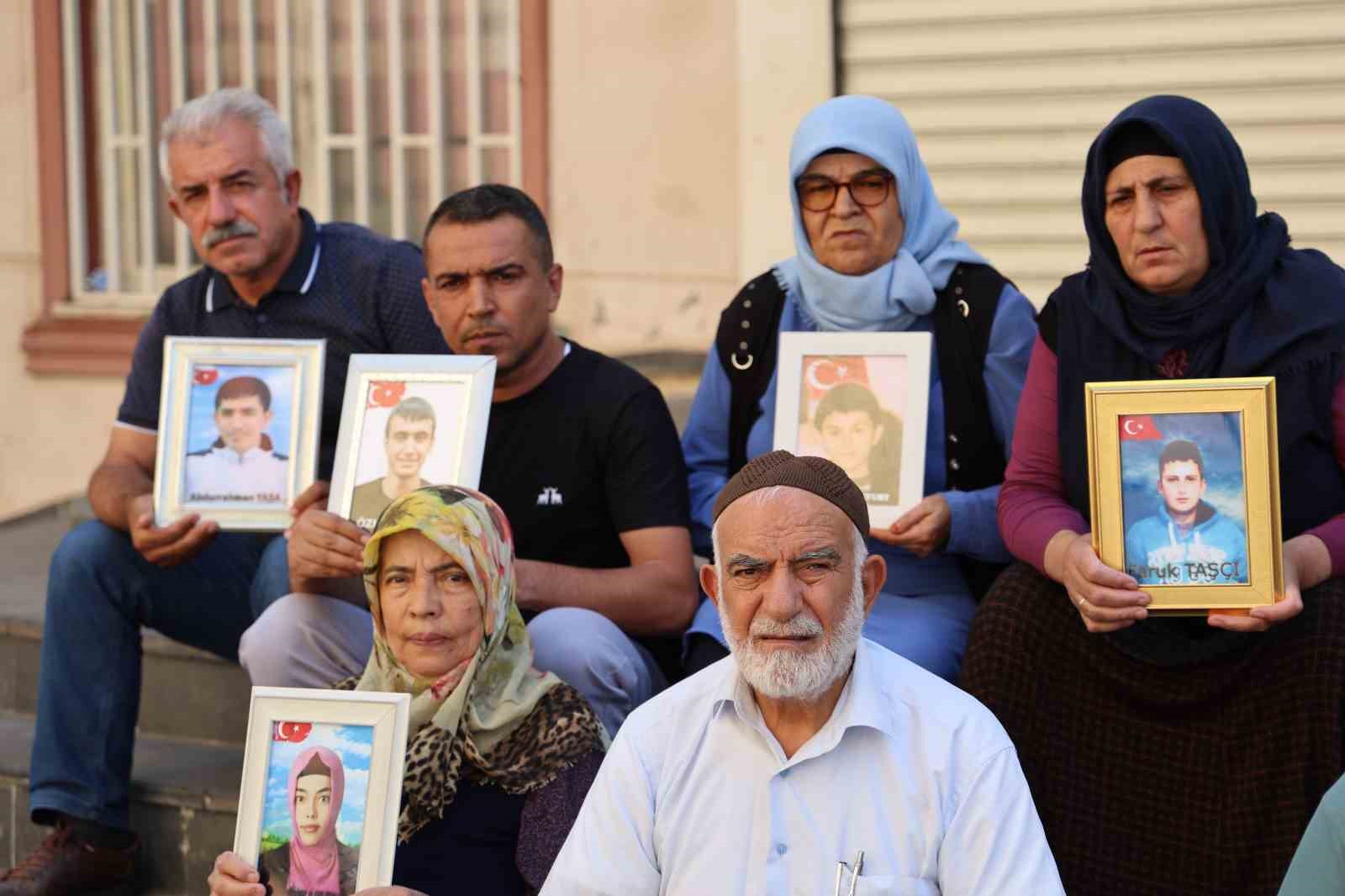 Diyarbakır’da ailelerin evlat nöbeti kararlılıkla sürüyor
