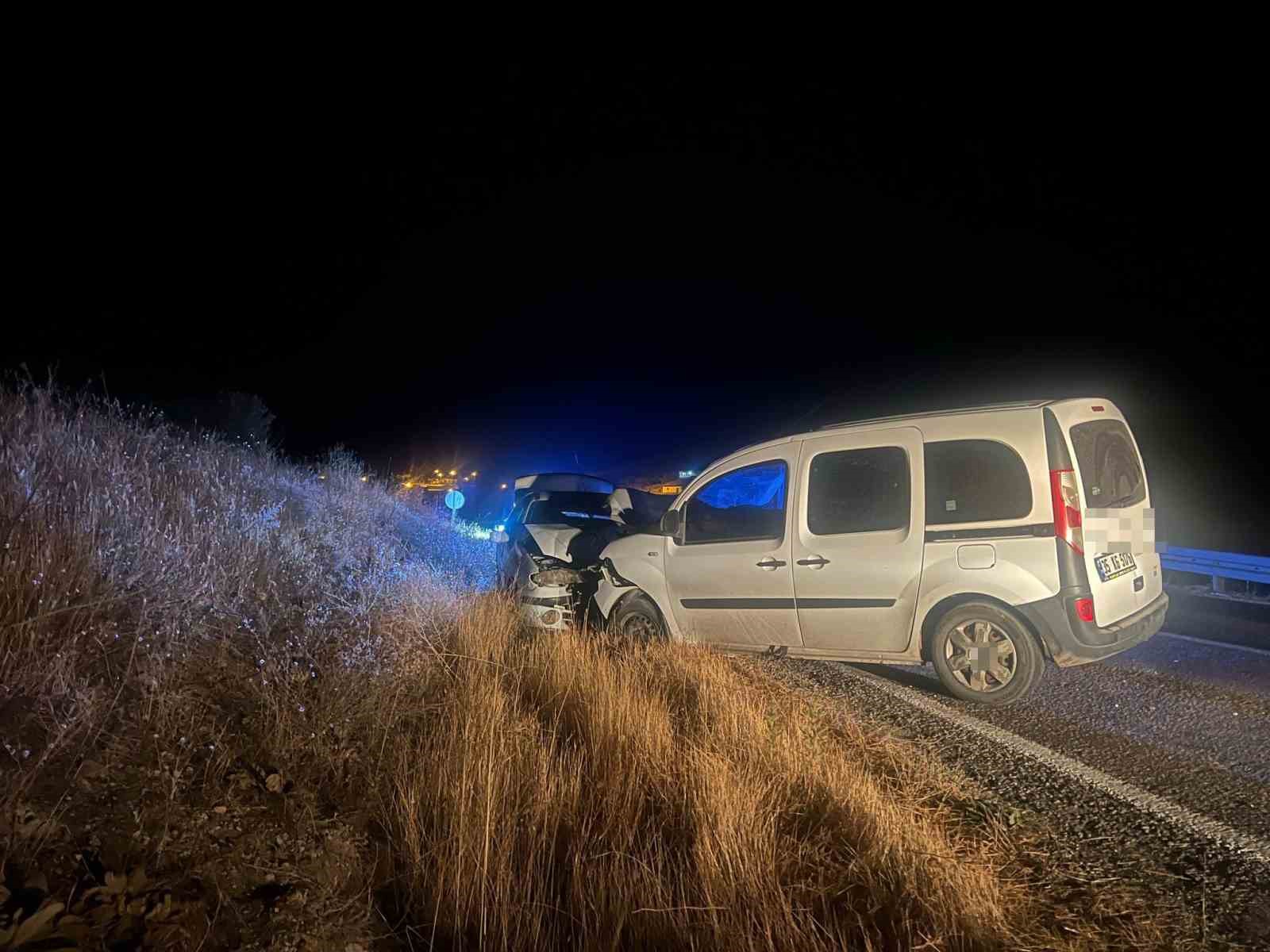 Kahramanmaraş’ta ticari araç ile otomobil çarpıştı: 11 yaralı