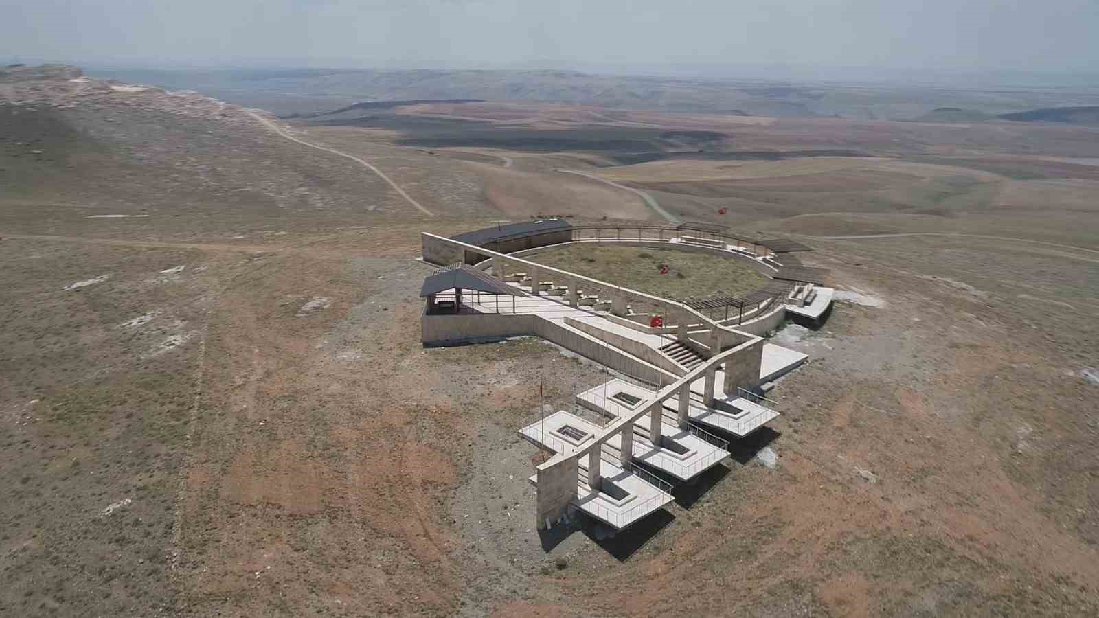 Sakarya Meydan Muharebesi&rsquo;nde şehit olan binlerce askerin mezarı bulunmayı bekliyor
