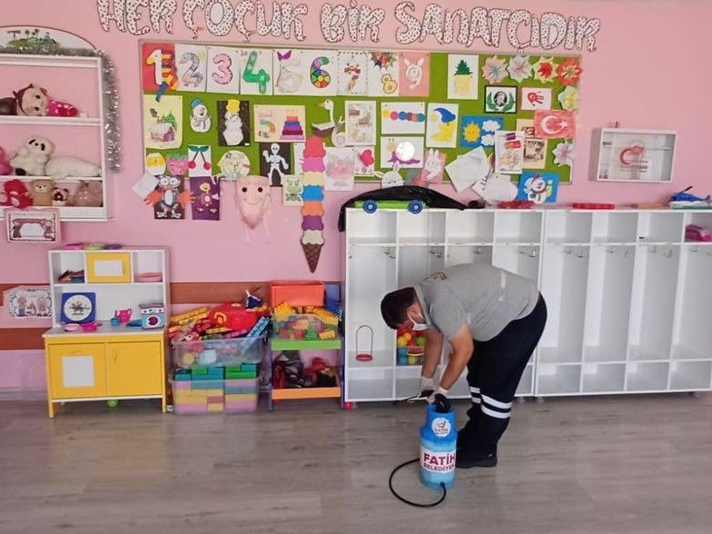 Fatih&rsquo;te eğitim ve &ouml;ğretim &ouml;ncesi okullarda kapsamlı temizlik
