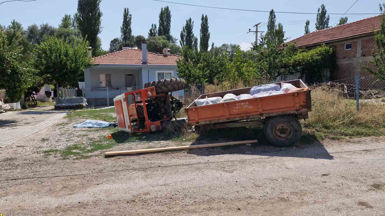 Kalp krizi geçiren traktör sürücüsü hayatını kaybetti