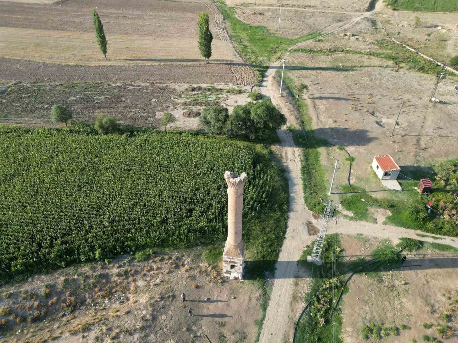 Tarlaların ortasındaki tarih, 200 yılı aşkın süredir ayakta