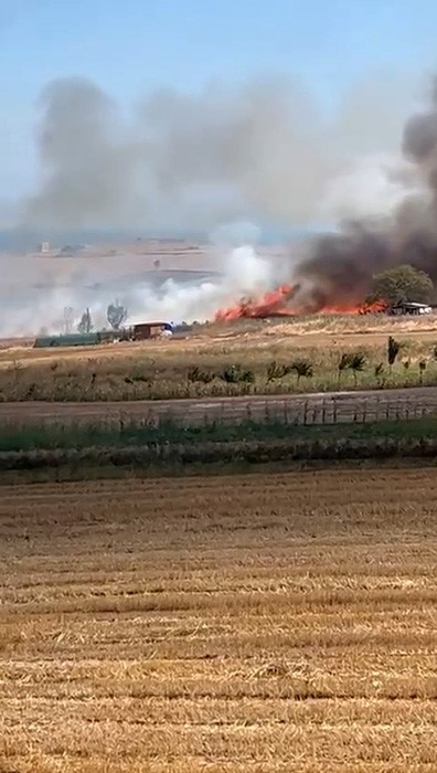 Tekirdağ’da otluk alanda çıkan yangın paniğe neden oldu
