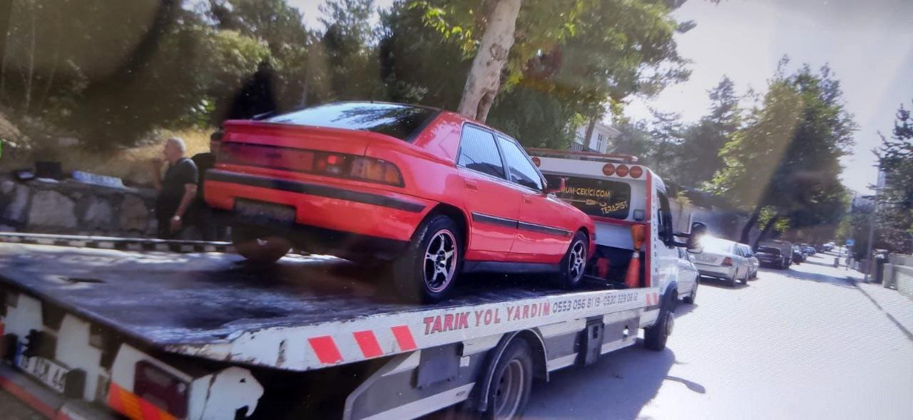 Sahte plaka ile trafiğe &ccedil;ıkan otomobil kameralara yakalandı
