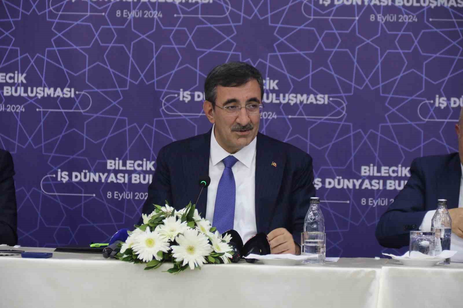 Cumhurbaşkanı Yardımcısı Yılmaz: &quot;OVP’nin ciddi anlamda çalıştığını, sonuç ürettiğini ve Türkiye’yi arzu ettiğimiz doğrultulara doğru taşıdığını düşünüyoruz&quot;