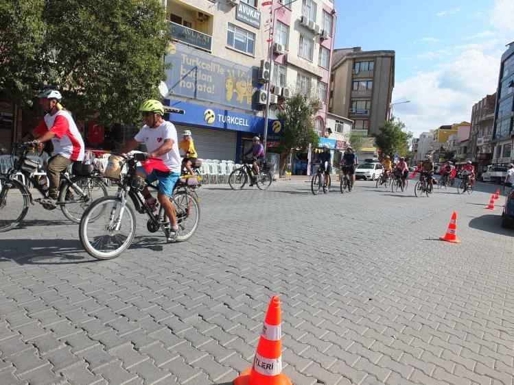 Burhaniye&rsquo;de kurtuluşun 102. yıl t&ouml;renleri coşkuyla yapıldı
