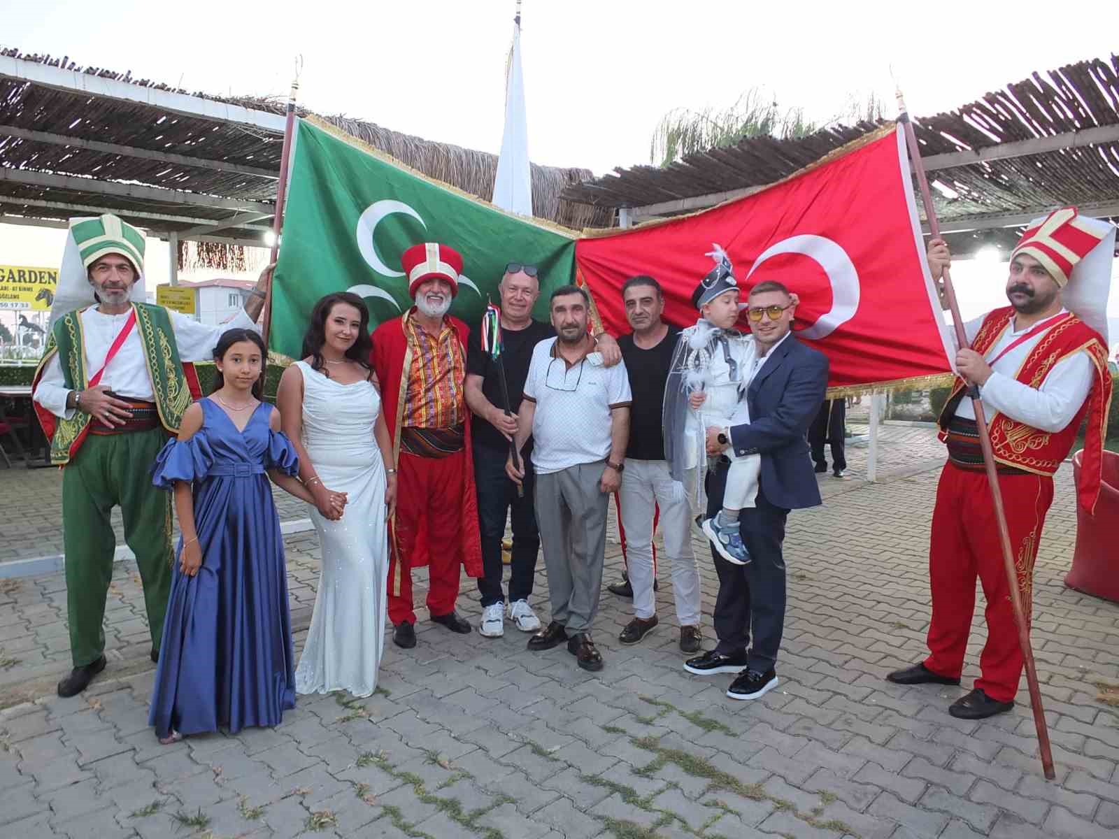 Yıllar önce oğlu için getirdiği mehteri işimdi de torunu için getirdi
