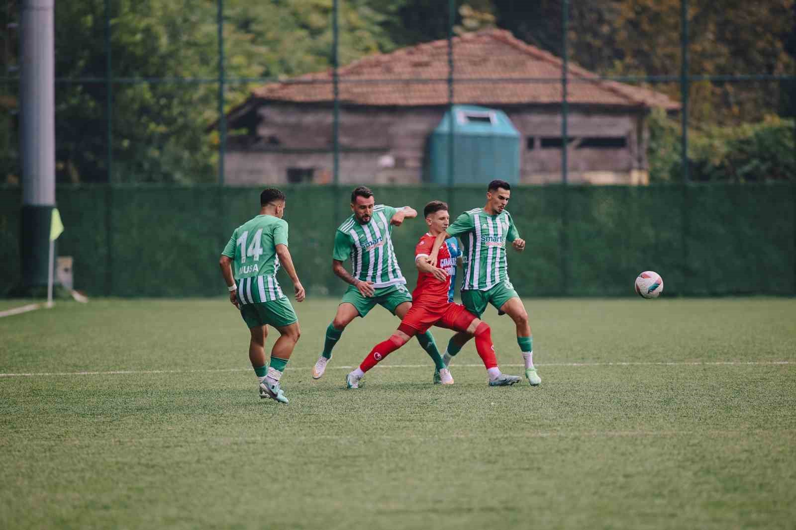 Çayelispor 30 yıl sonra TFF 3. Lig’de oynadığı ilk maçında berabere kaldı