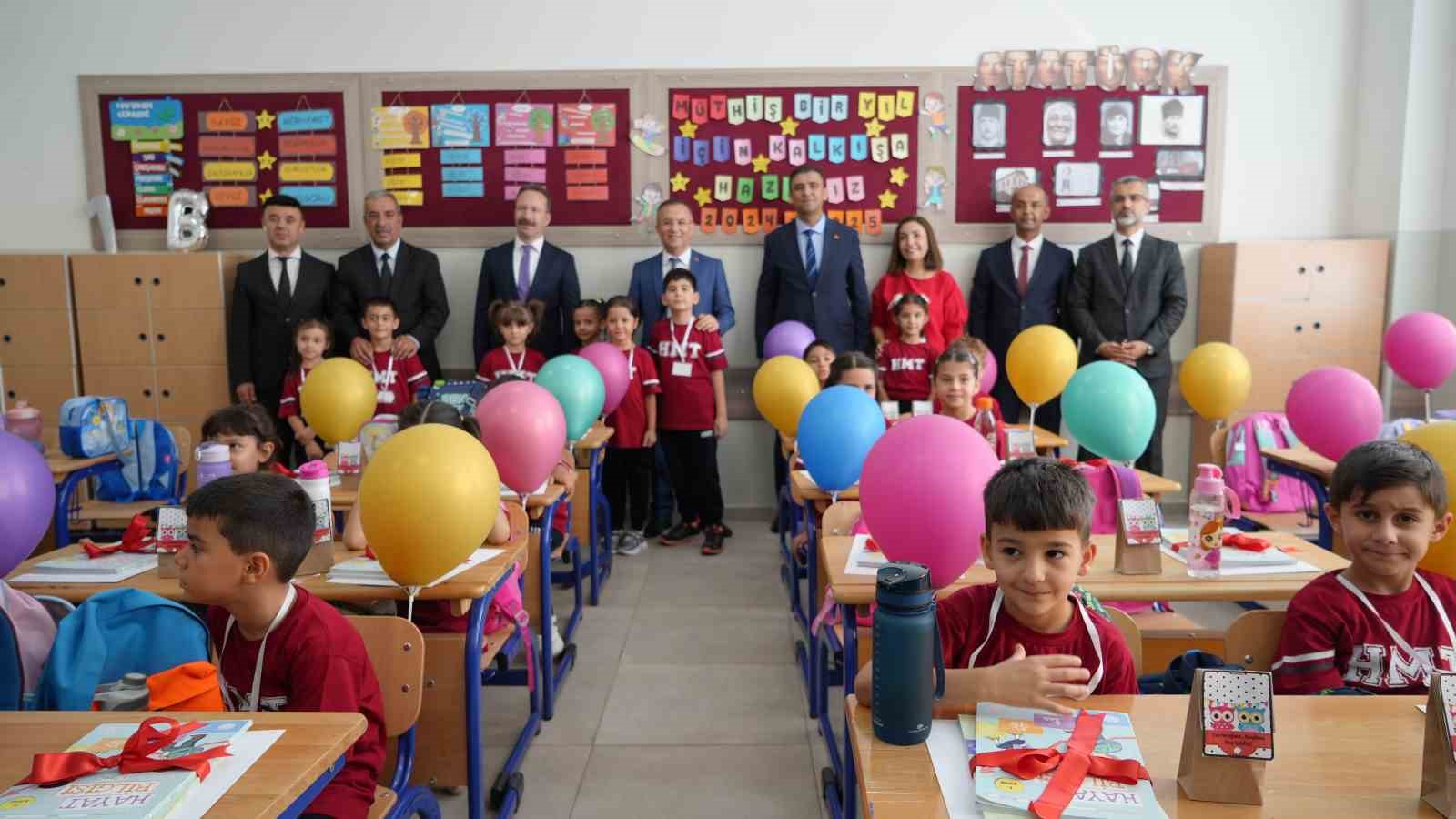 Gaziantep&rsquo;te bin 490 okulda 750 bin &ouml;ğrenci ders başı yaptı
