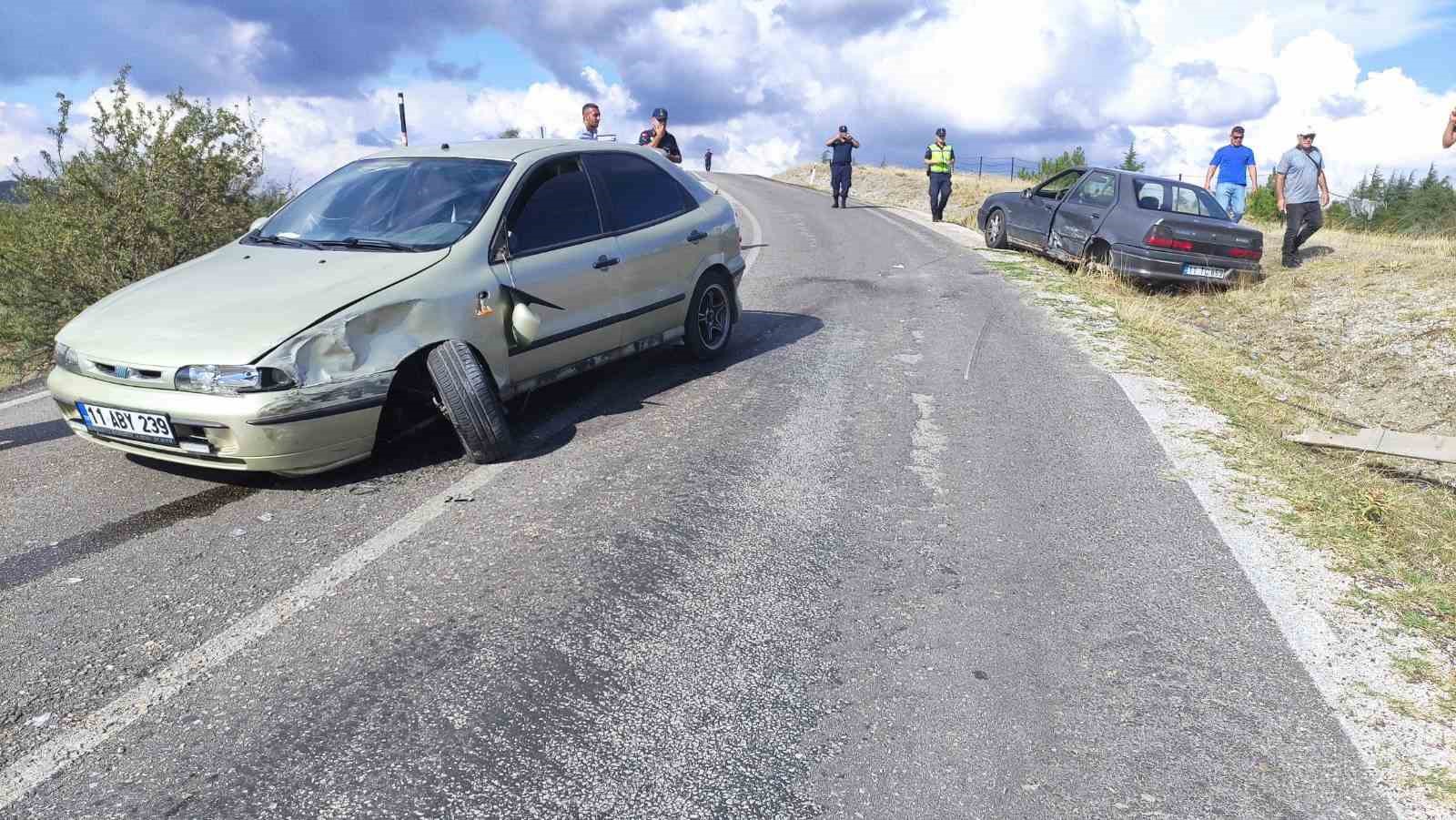 Bilecik’te meydana gelen trafik kazasında 2 kişi yaralandı