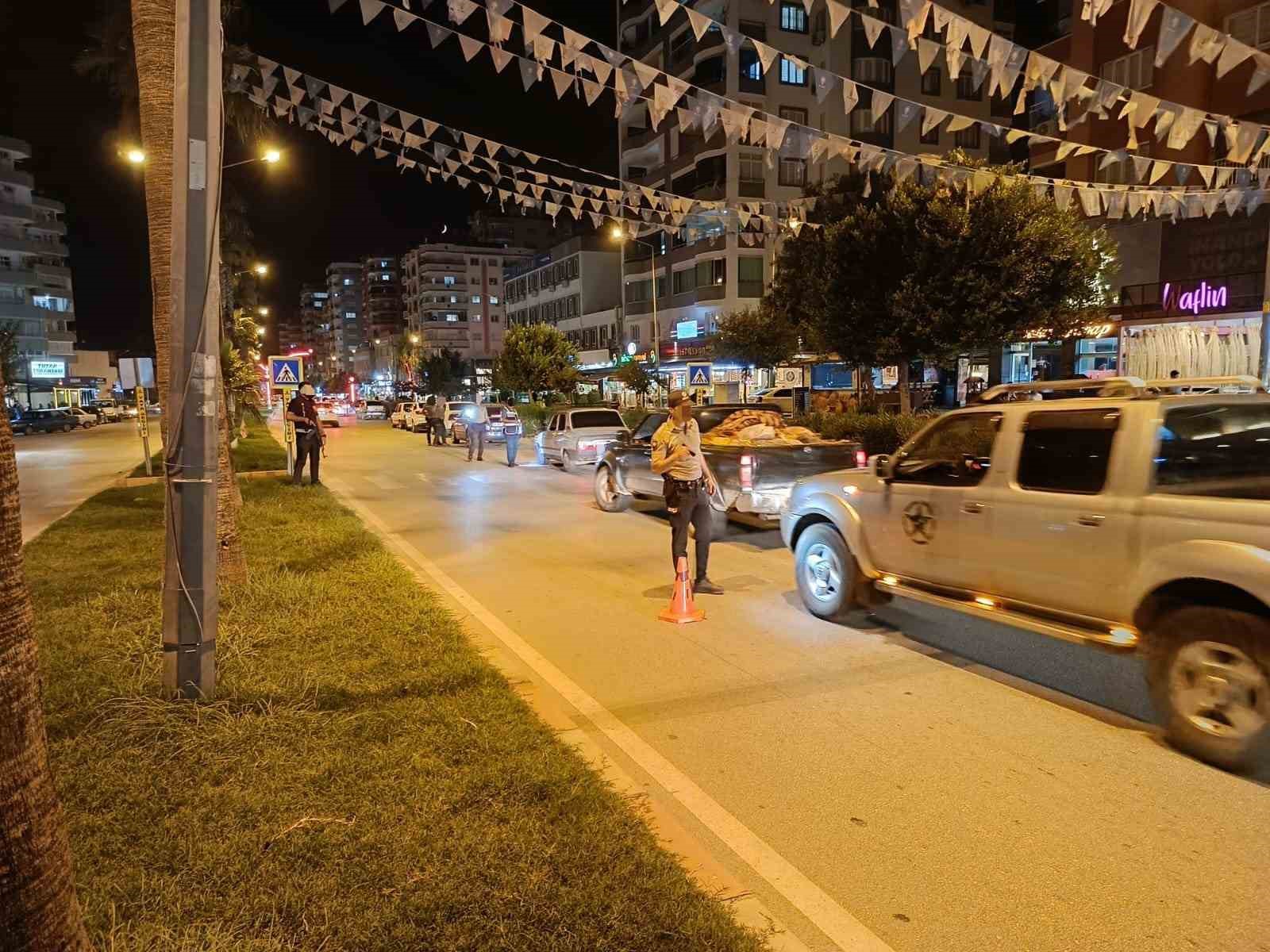 Kozan&rsquo;da işyerlerini kurşunlayan 5 ş&uuml;pheli tutuklandı

